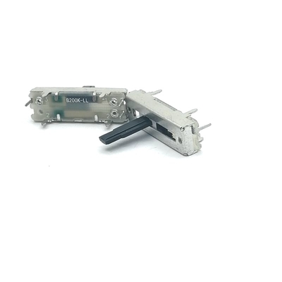 Potencjometr suwakowy z metalową rączką Skok 15mm B100k Suwak