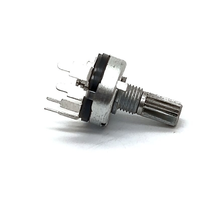 Potencjometr obrotowy 100 V AC z wyłącznikiem 50 omów do wzmacniacza audio